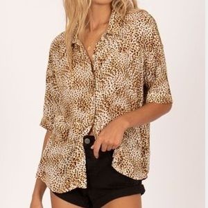 Amuse society fine feline cheetah shirt m